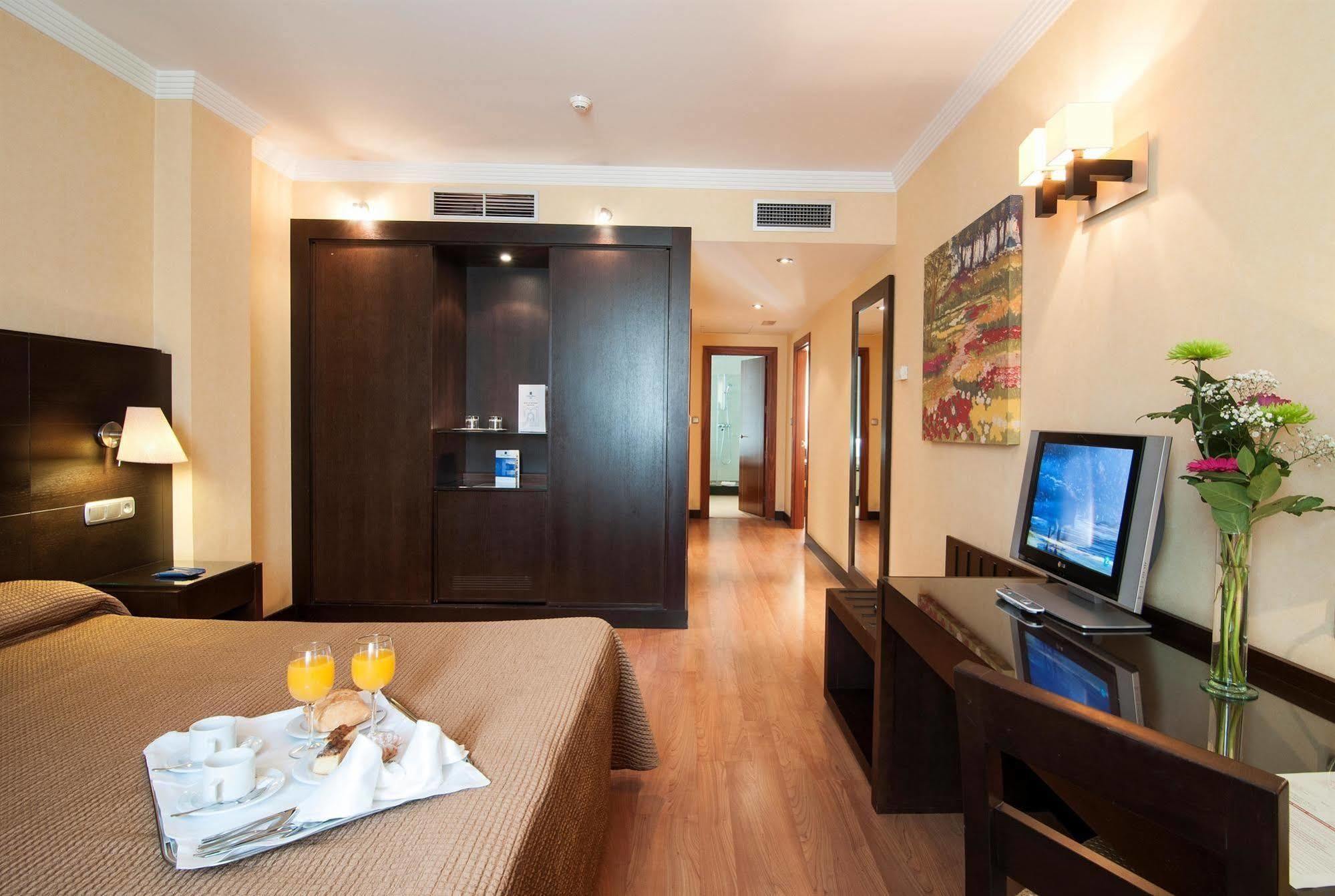 Occidental Hotel 4*